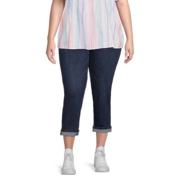 Terra & Sky Women's Plus Size Curvey Capri Pants - Picture 3 of 6